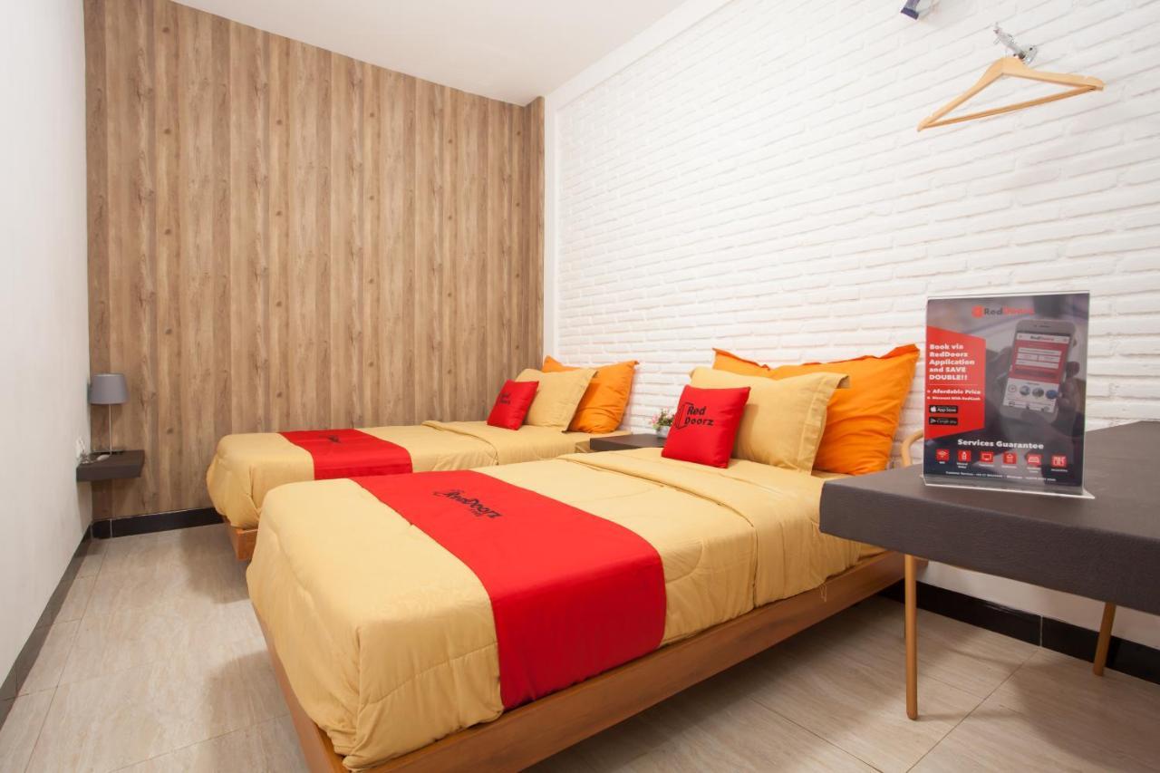 Reddoorz Near Museum Angkut Batu Hotel Batu  Bagian luar foto