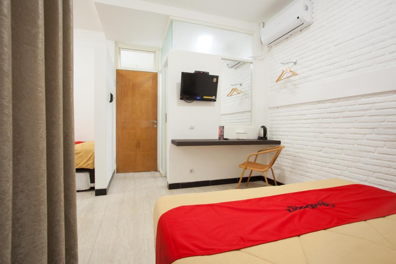 Reddoorz Near Museum Angkut Batu Hotel Batu  Bagian luar foto