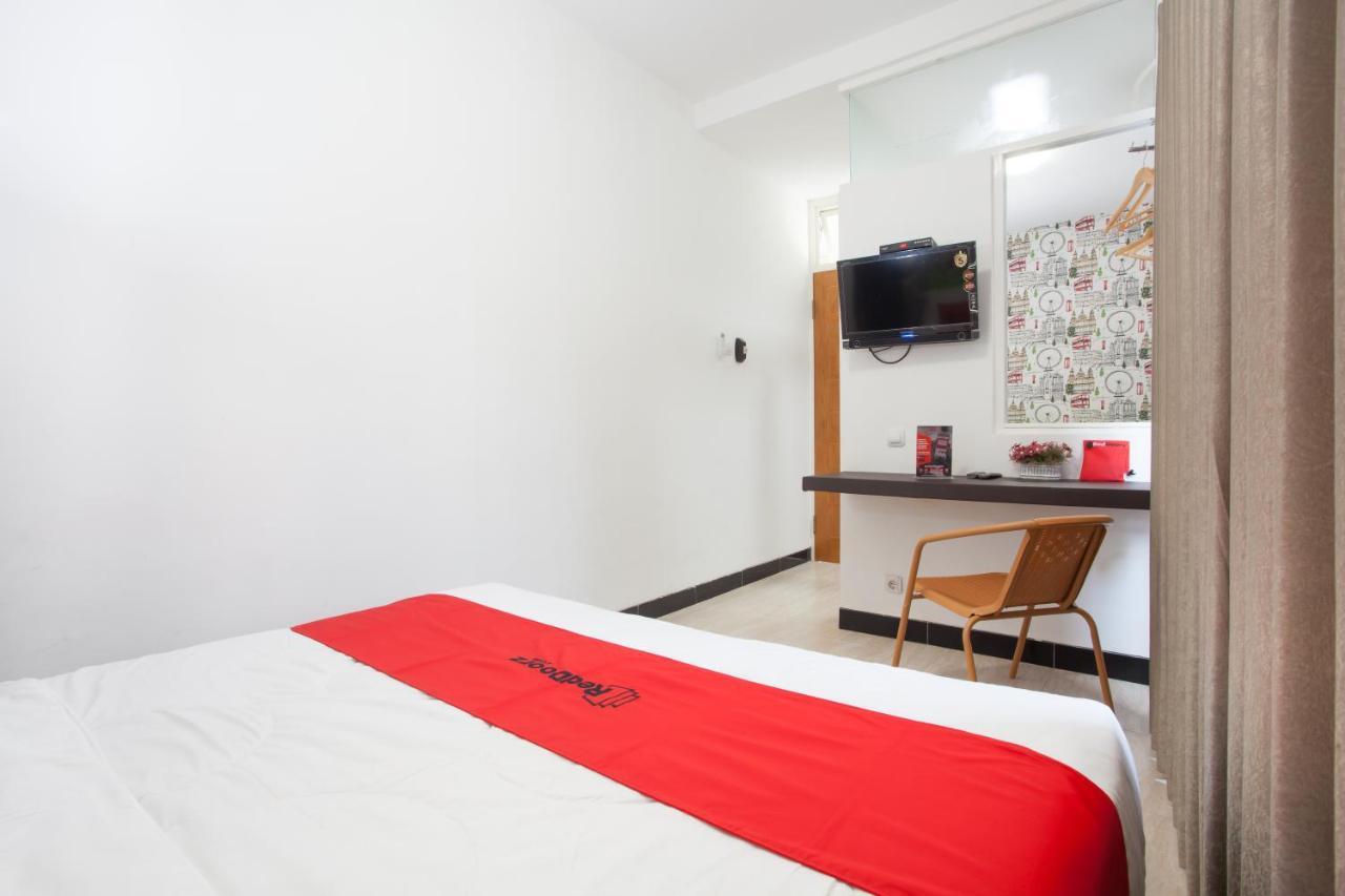 Reddoorz Near Museum Angkut Batu Hotel Batu  Bagian luar foto