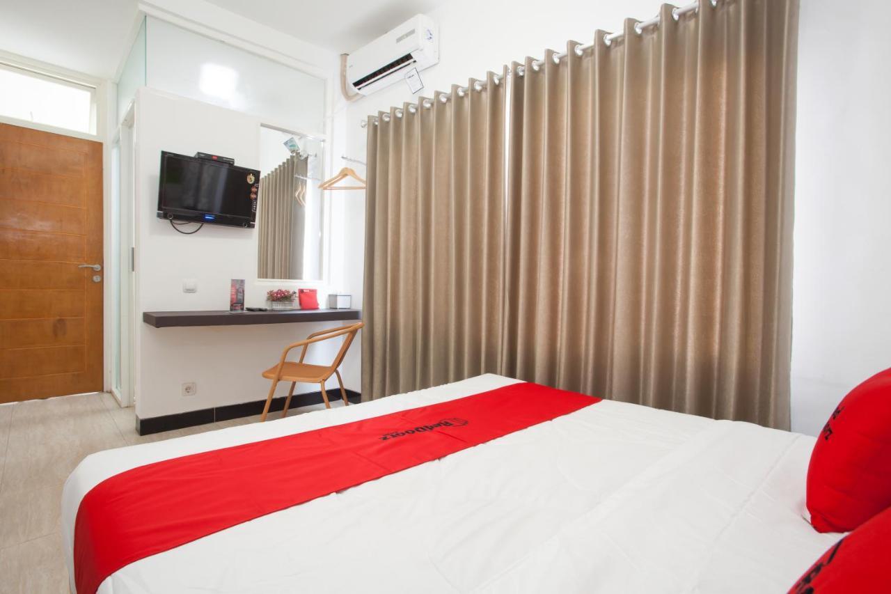 Reddoorz Near Museum Angkut Batu Hotel Batu  Bagian luar foto